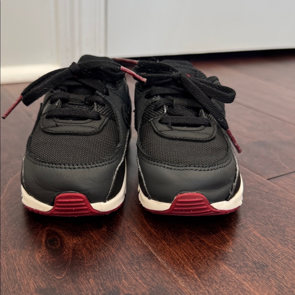 Nike Air Sneakers Black & Burgundy Toddler size 8 Shoes Streetwear Fashion - Picture 4 of 7